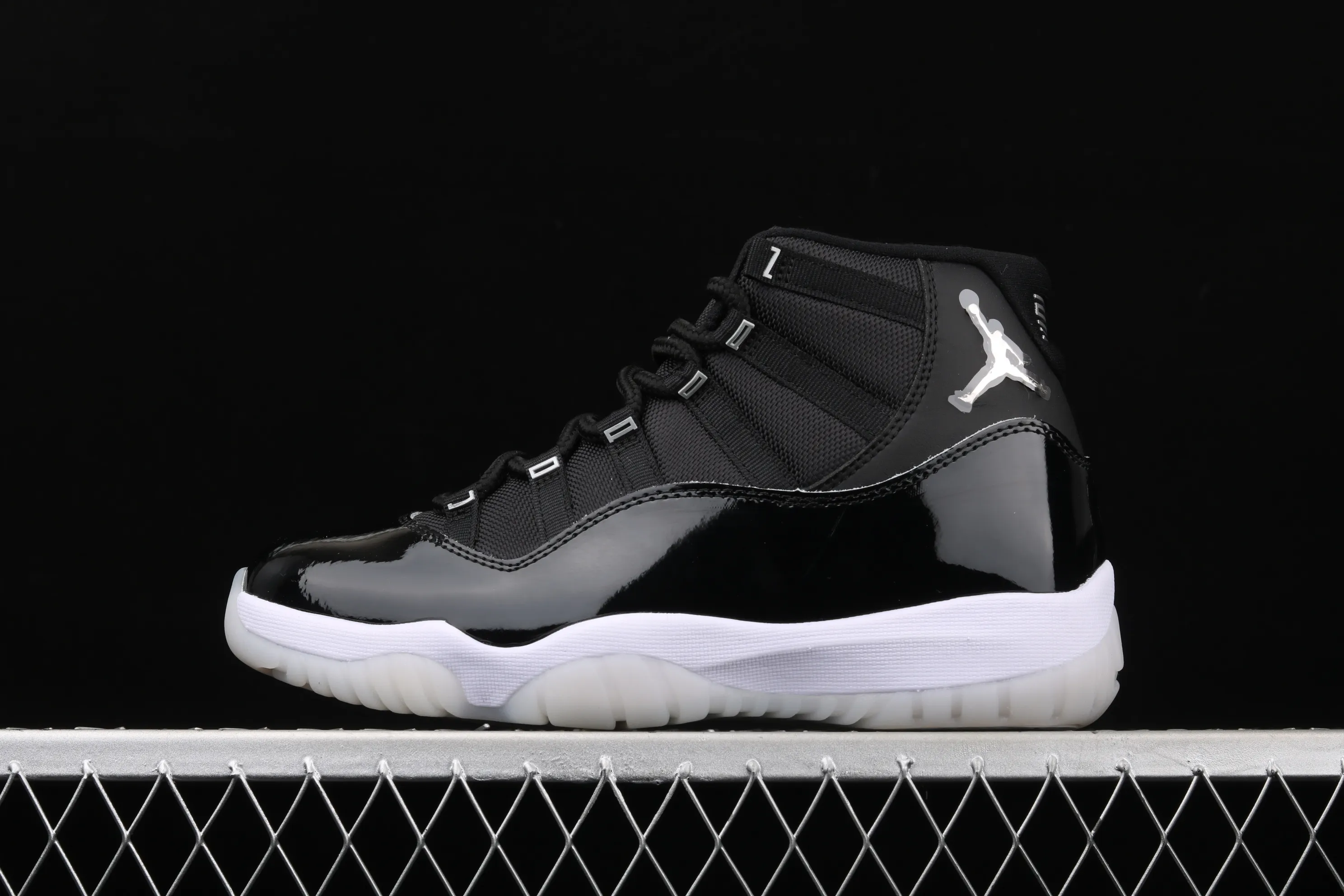All Categories Air Jordan Jordan Series Basketball Shoes Air Jordan 11 Differentiated Versions Air Jordan 11 "25th Anniversary" AJ11 Joe 11 Devil II Genuine Standard Real Carbon CT8012-011